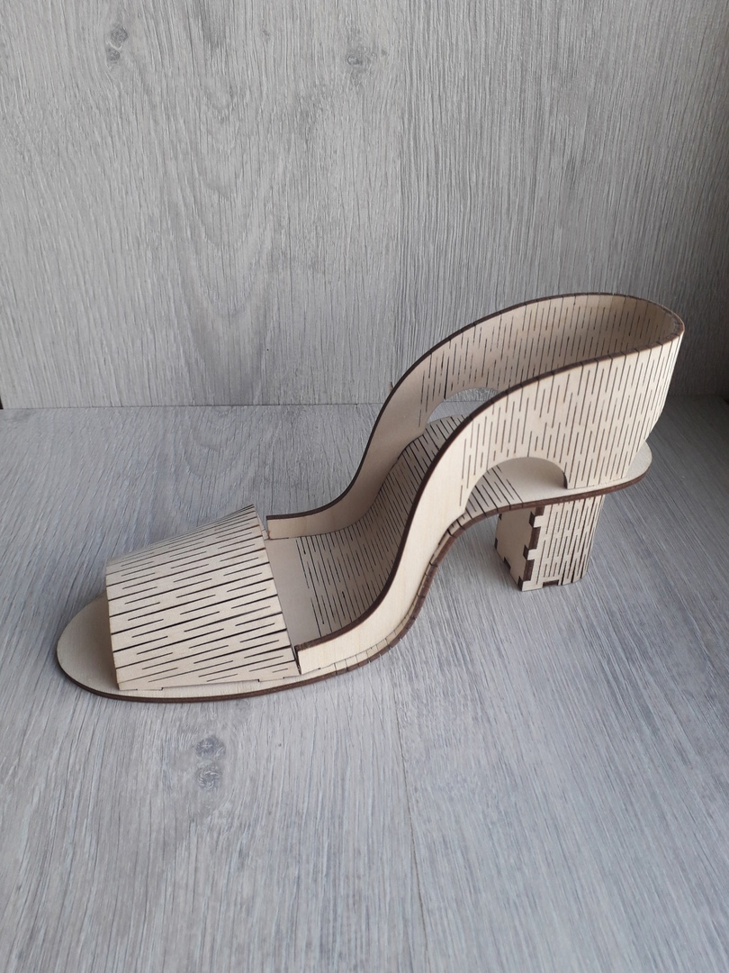 طرح کفش مناسب برای استفاده در دستگاه های cnc چوب و cnc لیزر - laser cut shoe template cdr file