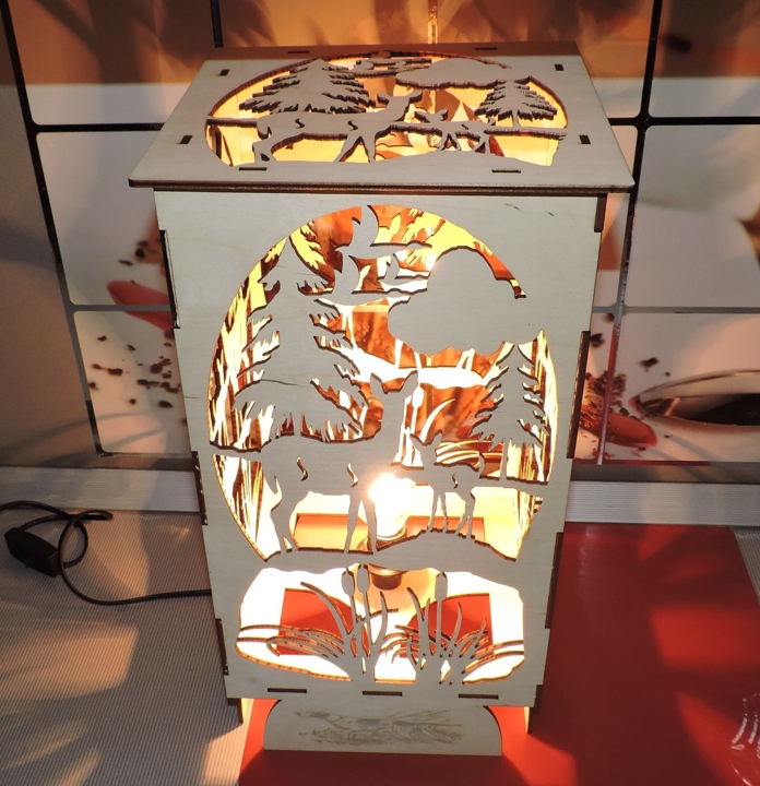 طرح چراغ خواب جنگل بامبی مناسب برای استفاده در دستگاه های cnc چوب و cnc لیزر - laser cut bambi forest night light dxf file