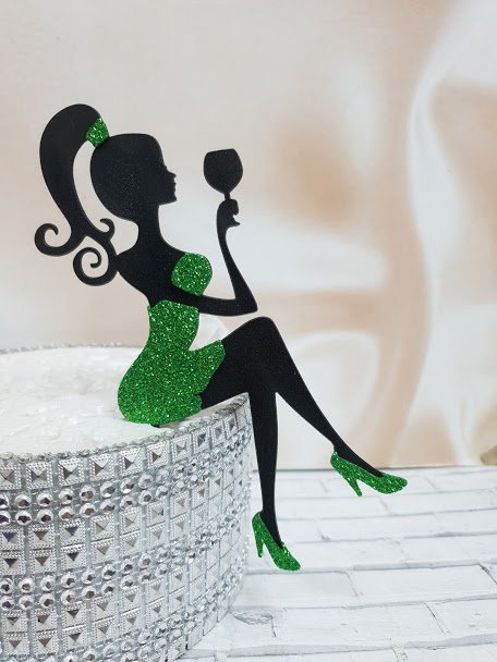 طرح دختر روی کیک مناسب برای استفاده در دستگاه های cnc چوب و cnc لیزر - laser cut girl silhouette cake topper cdr file
