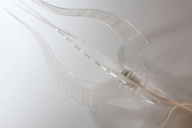 طرح چراغ موشی پرنده مناسب برای استفاده در دستگاه های cnc چوب و cnc لیزر - mouse to fly lamp cdr file