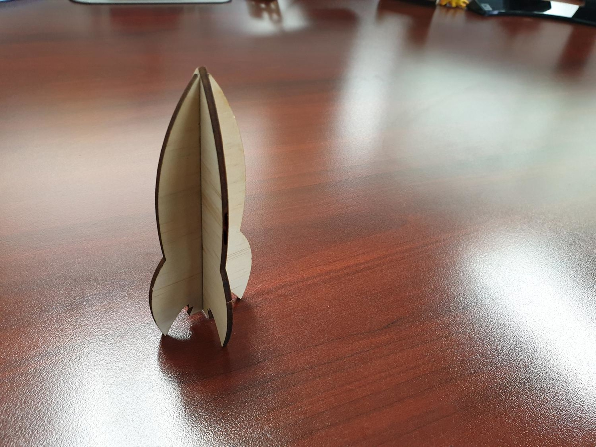 طرح قالب موشک چوبی ۳ میلی‌متری مناسب برای استفاده در دستگاه های cnc چوب و cnc لیزر - wooden rocket 3mm laser cut template svg file