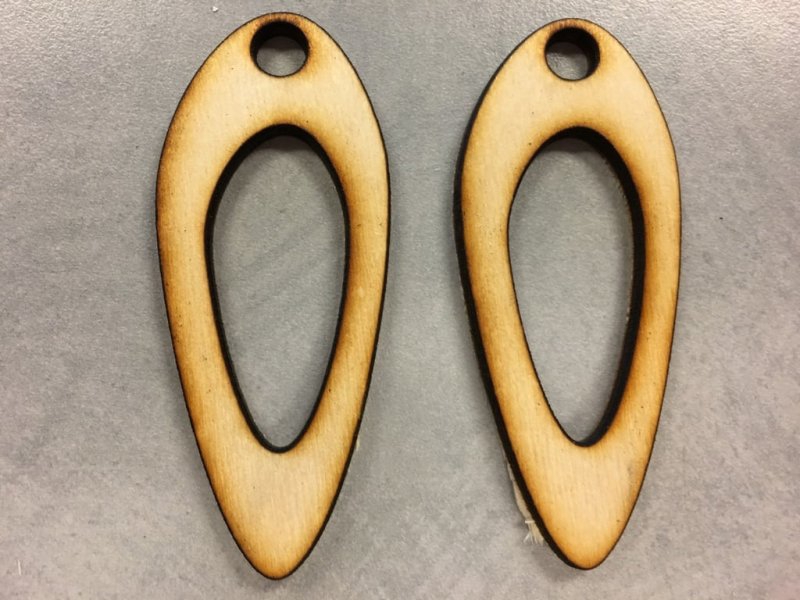 طرح گوشواره‌های سوراخ گرد مناسب برای استفاده در دستگاه های cnc چوب و cnc لیزر - laser cut rounded hole earrings