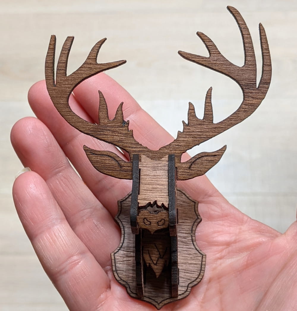 طرح گوزن شمالی کوچک مناسب برای استفاده در دستگاه های cnc چوب و cnc لیزر - laser cut tiny reindeer svg file