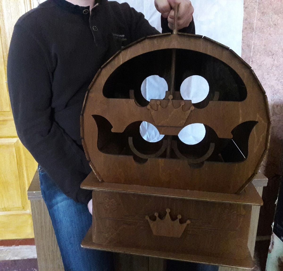 طرح تاج و میله بشکه مناسب برای استفاده در دستگاه های cnc چوب و cnc لیزر - laser cut crown barrel bar cdr file