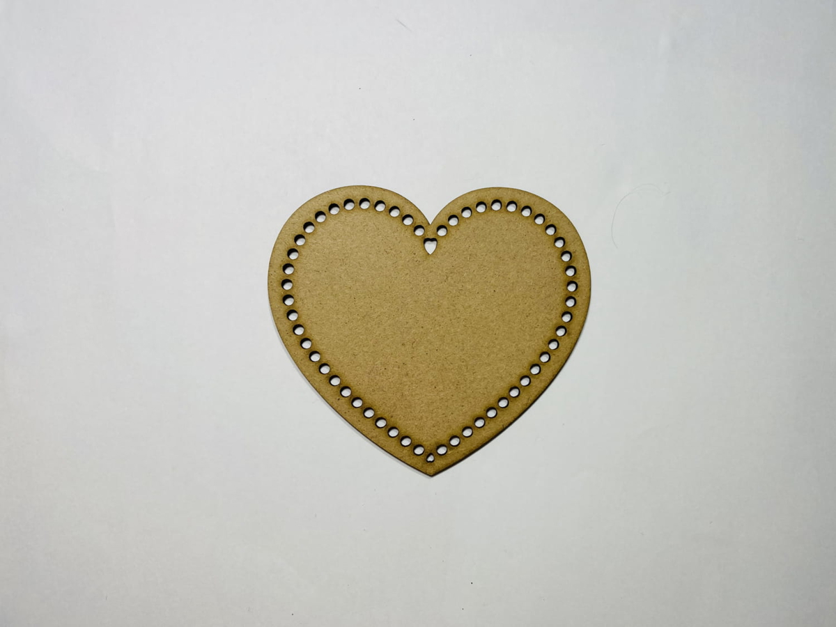 طرح قلب چوبی برای کاردستی مناسب برای استفاده در دستگاه های cnc چوب و cnc لیزر - laser cut wood heart cutout for crafts cdr file