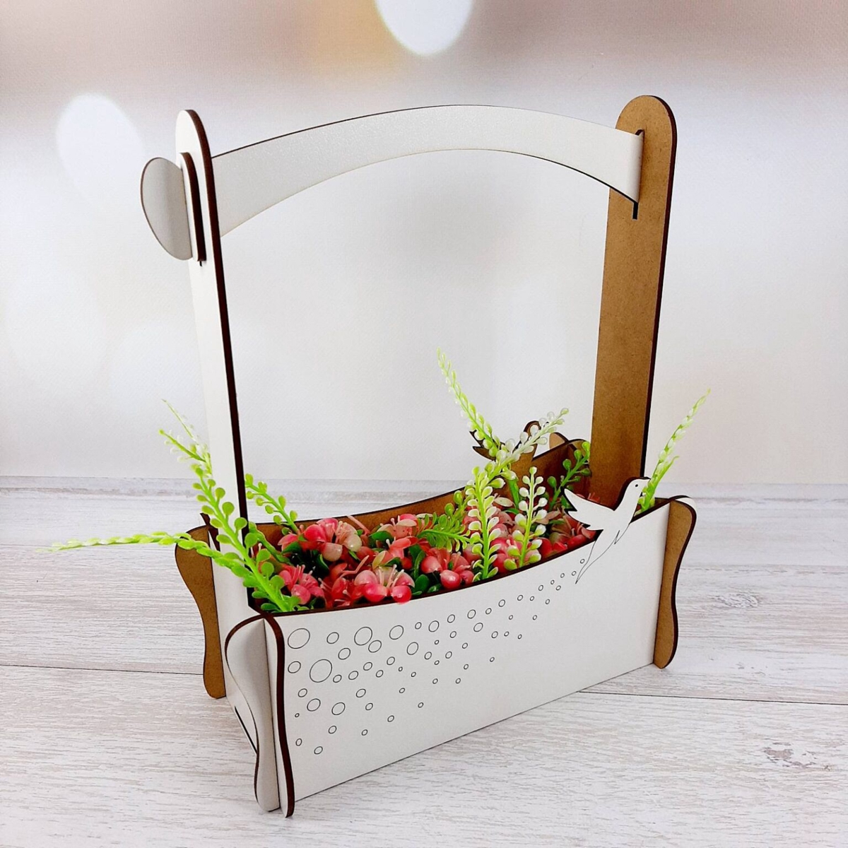 طرح سبد گل با طرح مرغ مگس خوار مناسب برای استفاده در دستگاه های cnc چوب و cnc لیزر - laser cut flower basket with hummingbird cdr file