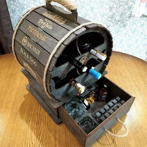 طرح جا نوشابهی بشکه ای چوبی با ضخامت ۶ میلی متر مناسب برای استفاده در دستگاه های cnc چوب و cnc لیزر - laser cut wooden barrel wine rack 6mm cdr file