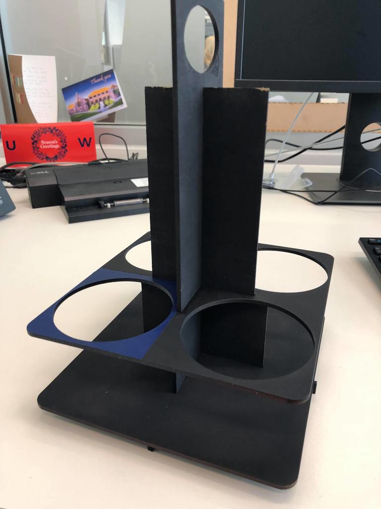 طرح جعبه قهوه ۴ فنجانی مناسب برای استفاده در دستگاه های cnc چوب و cnc لیزر - laser cut 4 cup coffee caddy svg file