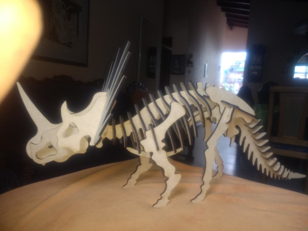 طرح پازل سه بعدی استیراکوسوروس مناسب برای استفاده در دستگاه های cnc چوب و cnc لیزر - laser cut styracosaurus 3d puzzle dxf file
