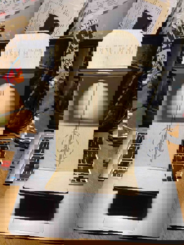 طرح جای شمشیر نوری جنگ ستارگان مناسب برای استفاده در دستگاه های cnc چوب و cnc لیزر - laser cut star wars lightsaber holder dxf file