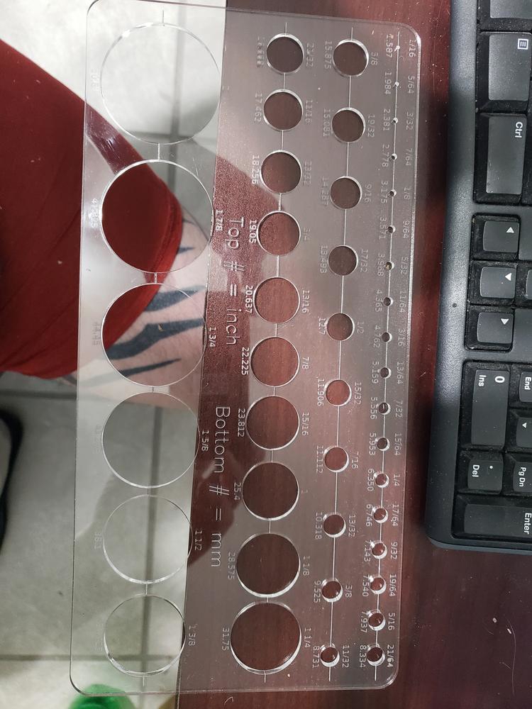 طرح قالب ابزار با اندازه سوراخ بر حسب میلی‌متر و اینچ، مناسب برای استفاده در دستگاه های cnc چوب و cnc لیزر - laser cut hole size tool in mm inches template svg file