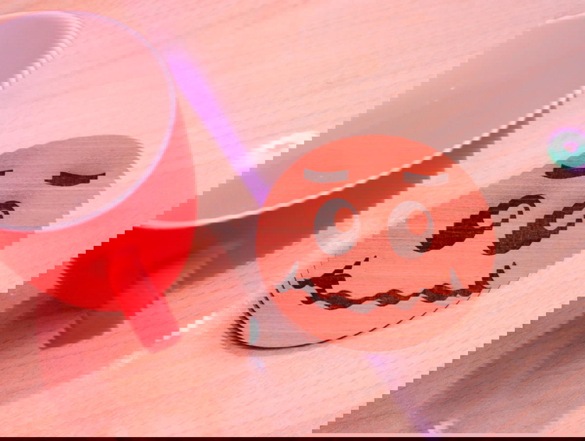 طرح چهره خندان مناسب برای استفاده در دستگاه های cnc چوب و cnc لیزر - laser cut smiley face coaster cdr file