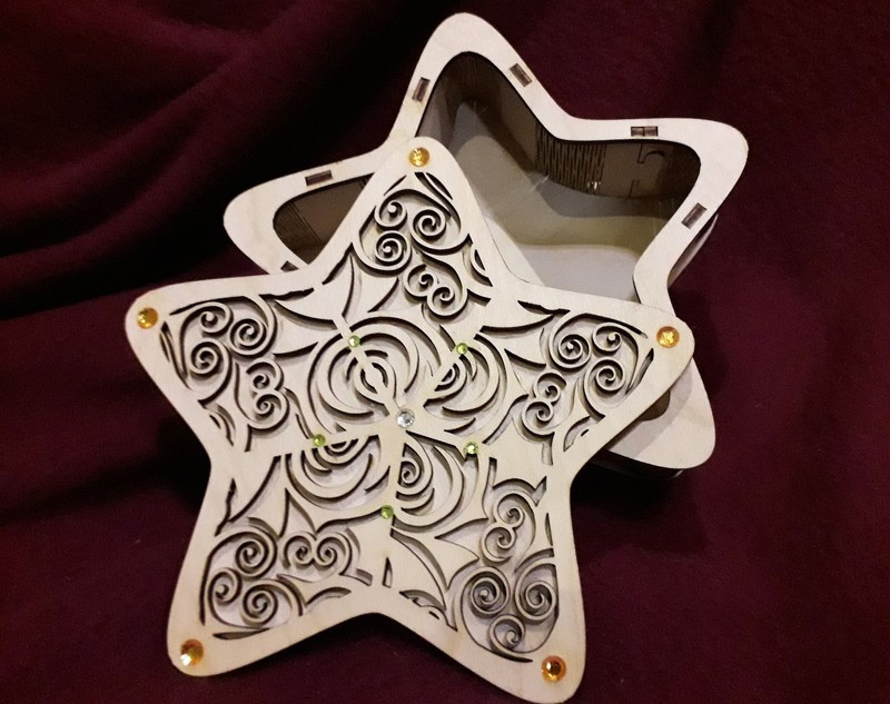 طرح جعبه کادو به شکل ستاره مناسب برای استفاده در دستگاه های cnc چوب و cnc لیزر - laser cut star shape gift box dxf file