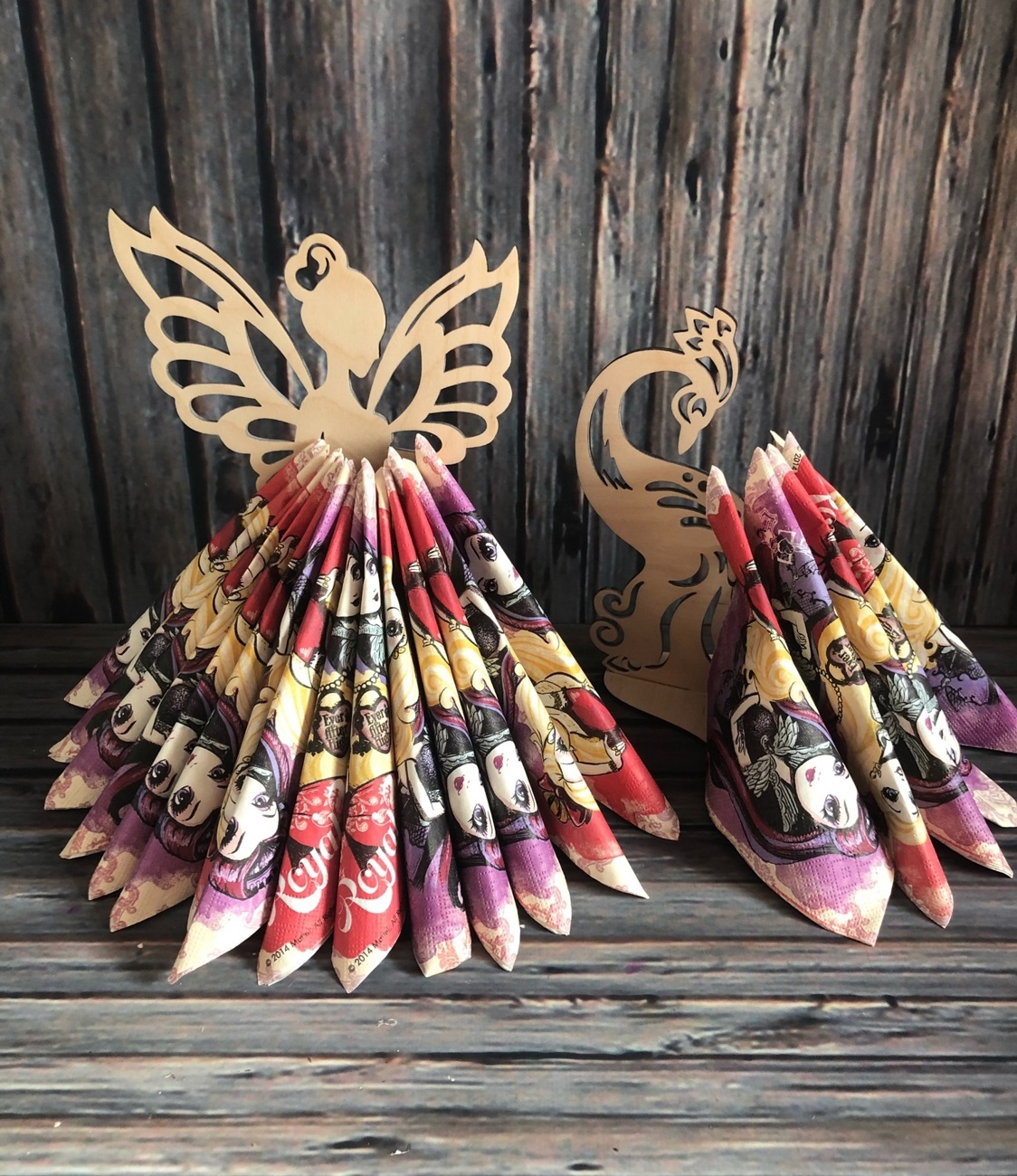 طرح جا دستمال سفره پرنسسی برای میز ناهارخوری مناسب برای استفاده در دستگاه های cnc چوب و cnc لیزر - laser cut princess napkin holder dining table decor cdr file