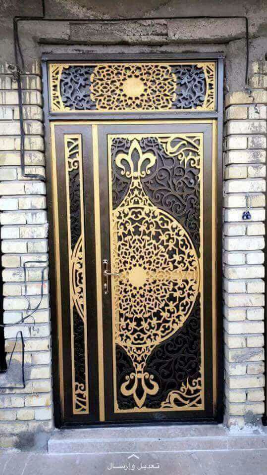 طرح درب تک واحدی تزئینی مناسب برای استفاده در دستگاه های cnc چوب و cnc لیزر - decorative single door design dxf file