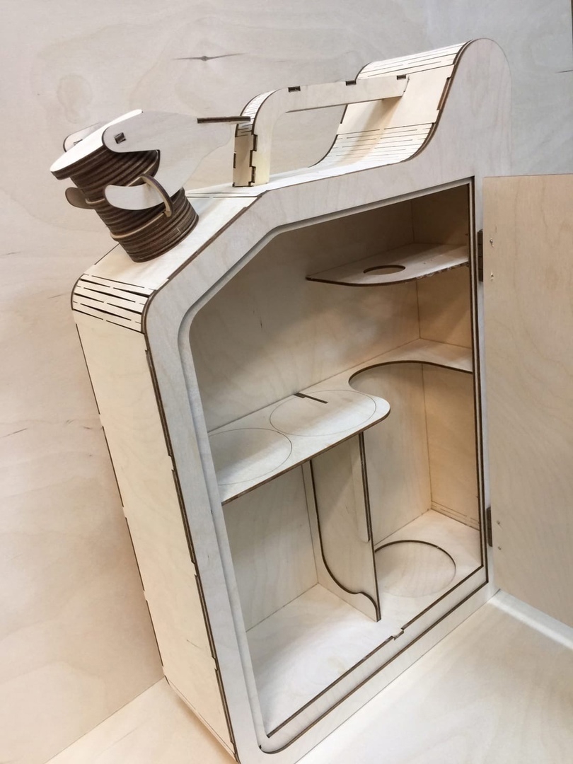 طرح قوطی نوشابه جری با ضخامت 3 میلی‌متر مناسب برای استفاده در دستگاه های cnc چوب و cnc لیزر - laser cut jerry can mini bar 3mm cdr file