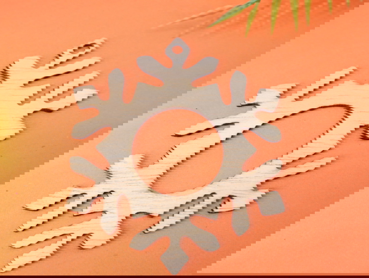 طرح تزیینات کریسمس دانه برف مناسب برای استفاده در دستگاه های cnc چوب و cnc لیزر - laser cut snowflake christmas ornament cdr file