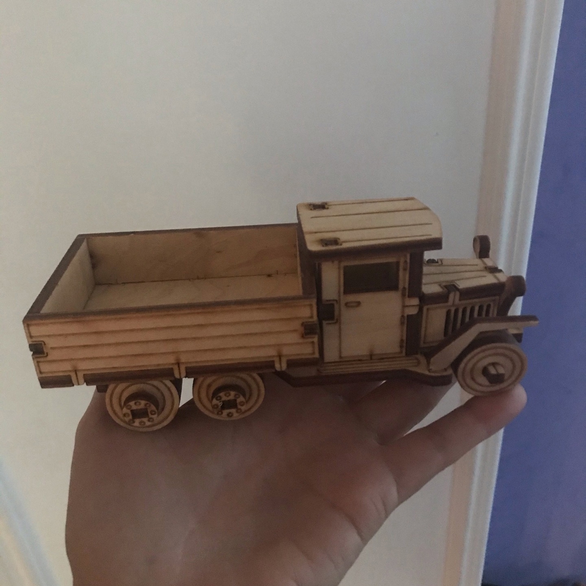 طرح ماشین اسباب بازی چوبی مناسب برای استفاده در دستگاه های cnc چوب و cnc لیزر - laser cut wooden toy truck cdr file
