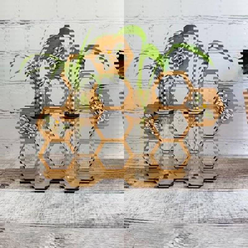 طرح ایستگاه تکثیر به شکل لانه زنبوری مناسب برای استفاده در دستگاه های cnc چوب و cnc لیزر - laser cut propagation station honeycomb shaped