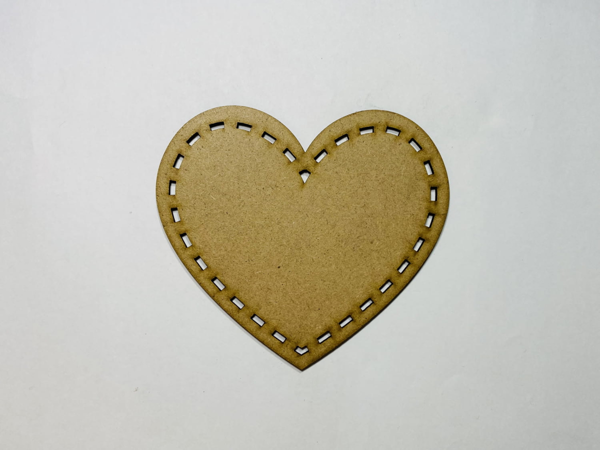 طرح برش چوب با شکل قلب لیزری مناسب برای استفاده در دستگاه های cnc چوب و cnc لیزر - laser cut wood heart craft shape cutout cdr file