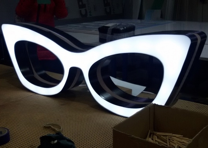 طرح تابلوی مغازه عینک مناسب برای استفاده در دستگاه های cnc چوب و cnc لیزر - laser cut glasses optical shop sign board cdr file