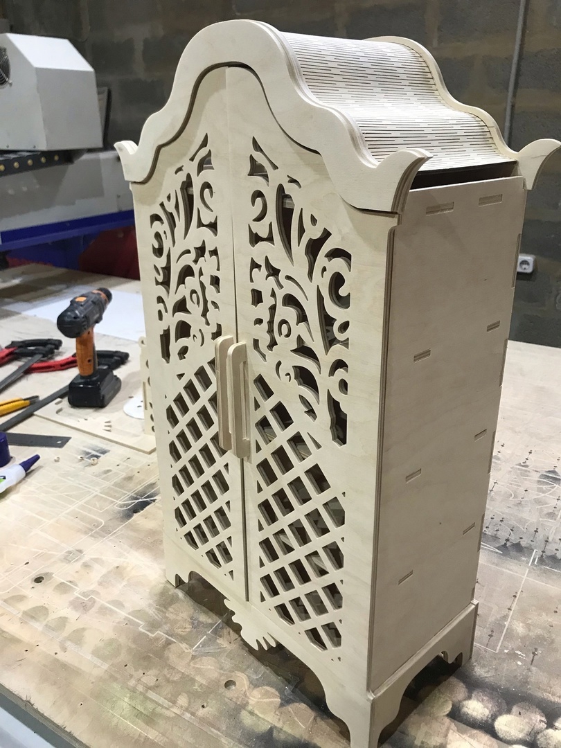 طرح کمد لباس و مبلمان خانه عروسکی مناسب برای استفاده در دستگاه های cnc چوب و cnc لیزر - laser cut dollhouse furniture wardrobe closet cdr file