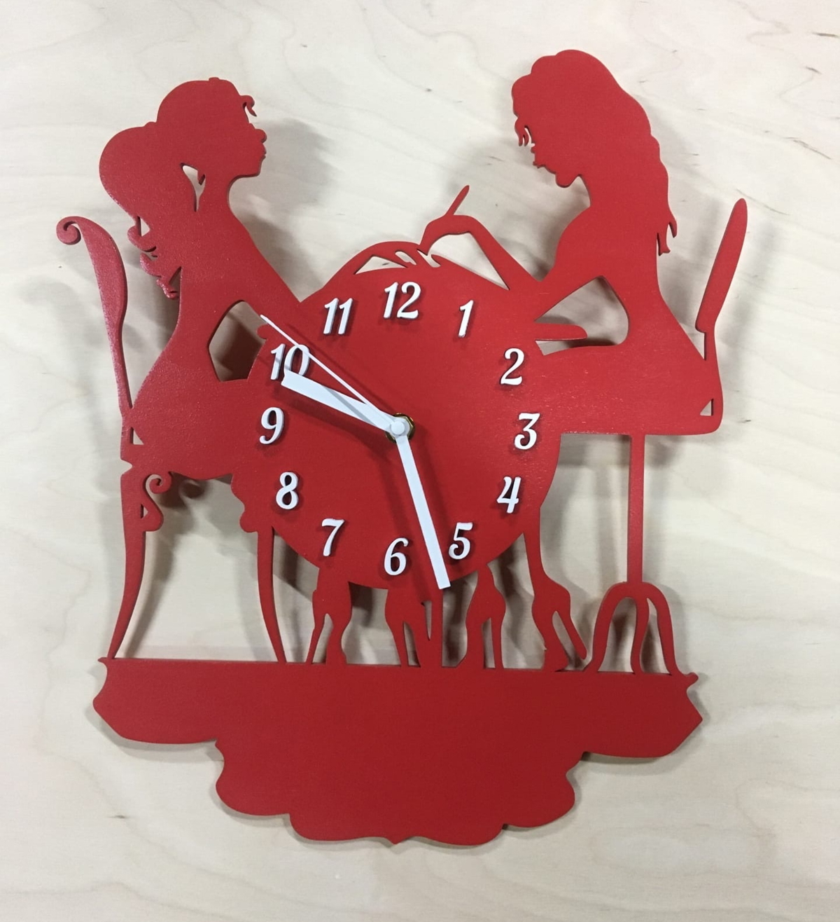 طرح ساعت دیواری سالن زیبایی مناسب برای استفاده در دستگاه های cnc چوب و cnc لیزر - laser cut nail salon wall clock cdr file
