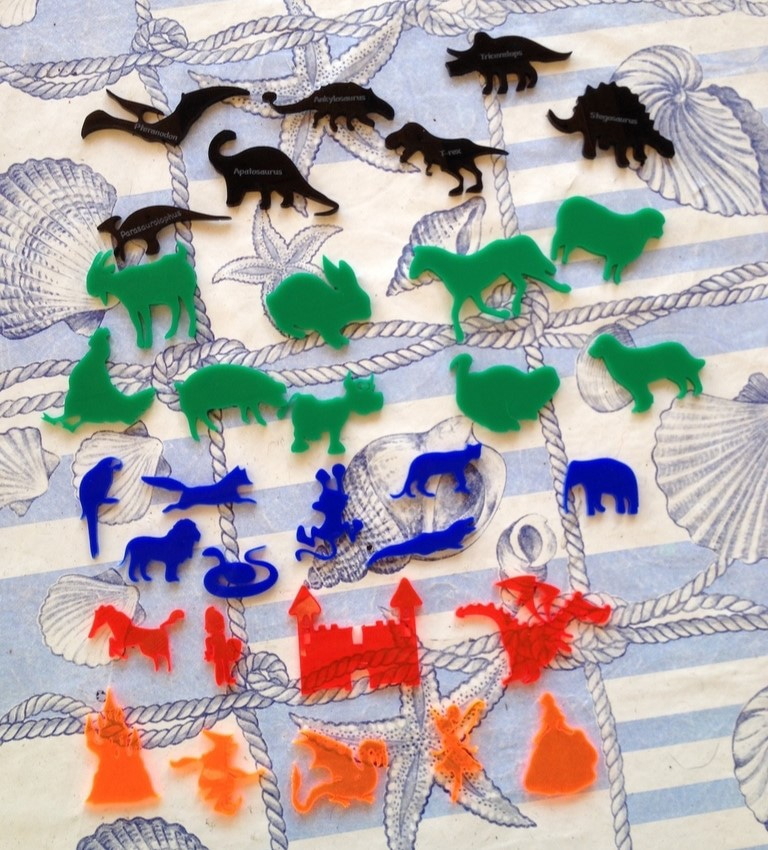 طرح دو بعدی عروسک‌های سایه‌دار تئاتر مناسب برای استفاده در دستگاه های cnc چوب و cnc لیزر - laser cut shadow theater puppets 2d cdr file