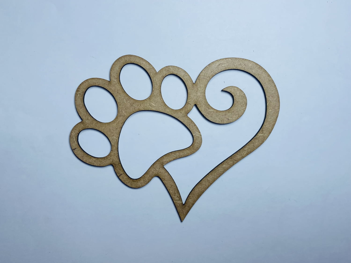 طرح قلب چوبی مناسب برای استفاده در دستگاه های cnc چوب و cnc لیزر - laser cut pawprint heart wood cutout shape cdr file