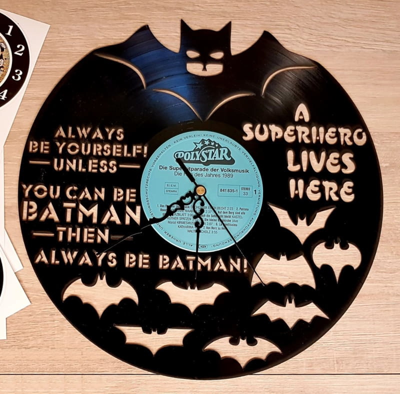 طرح ساعت دیواری وینیل طرح بتمن مناسب برای استفاده در دستگاه های cnc چوب و cnc لیزر - laser cut batman vinyl record wall clock cdr file