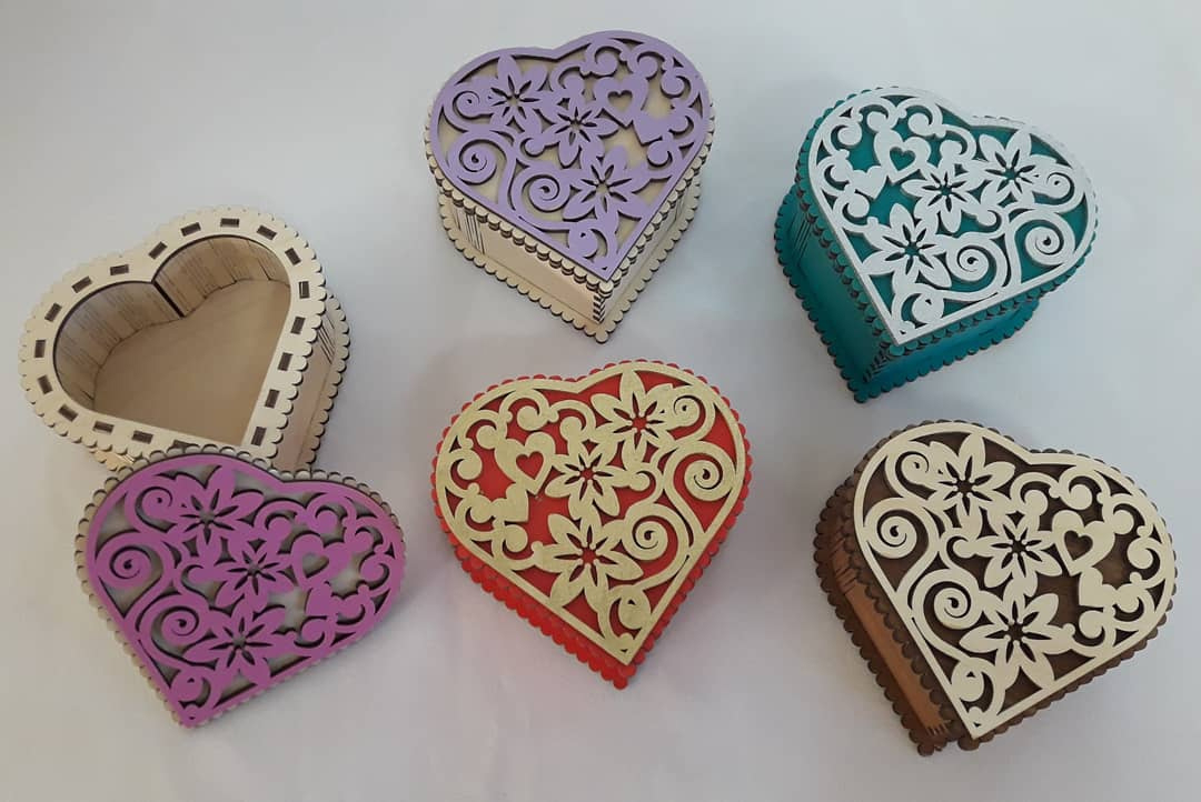 طرح جعبه شکلات قلبی به شکل کورل cdr مناسب برای استفاده در دستگاه های cnc چوب و cnc لیزر - laser cut heart shaped chocolate box cdr file
