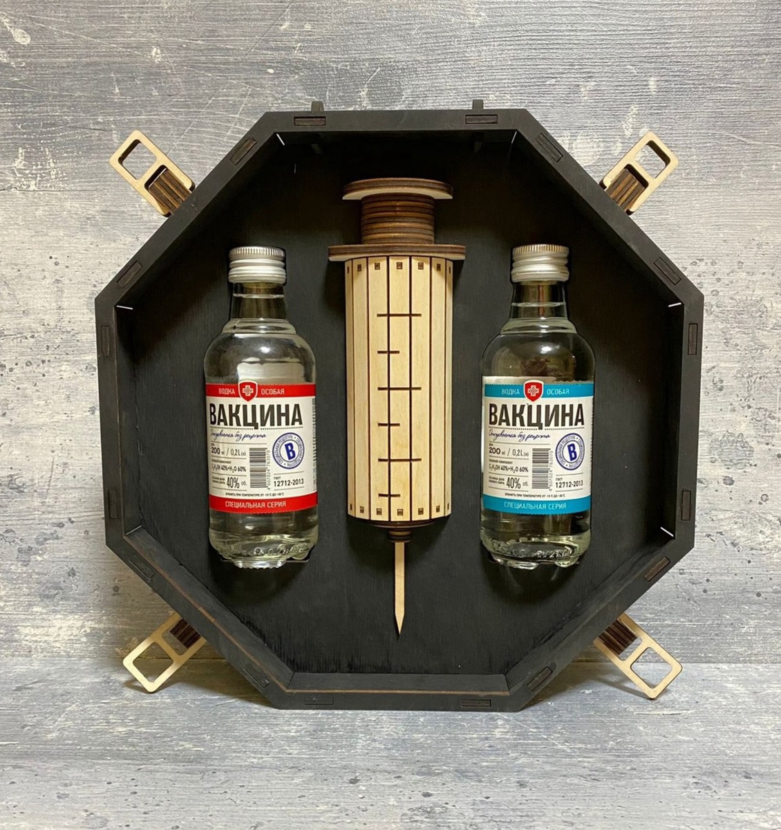 طرح چتر رزیدنت اویل بایوهازارد، مجموعه هدیه ودکا، مناسب برای استفاده در دستگاه های cnc چوب و cnc لیزر - laser cut umbrella corporation resident evil biohazard vodka gift set cdr file