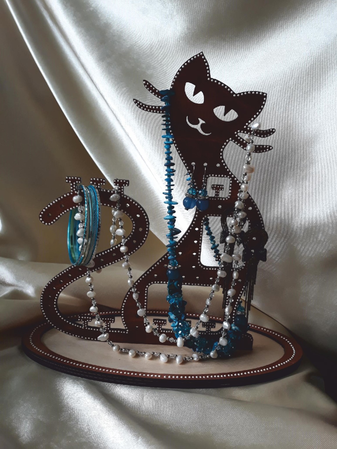 طرح جاکارتی طرح گربه کیتی مناسب برای استفاده در دستگاه های cnc چوب و cnc لیزر - laser cut kitty cat stand for jewelry cdr file