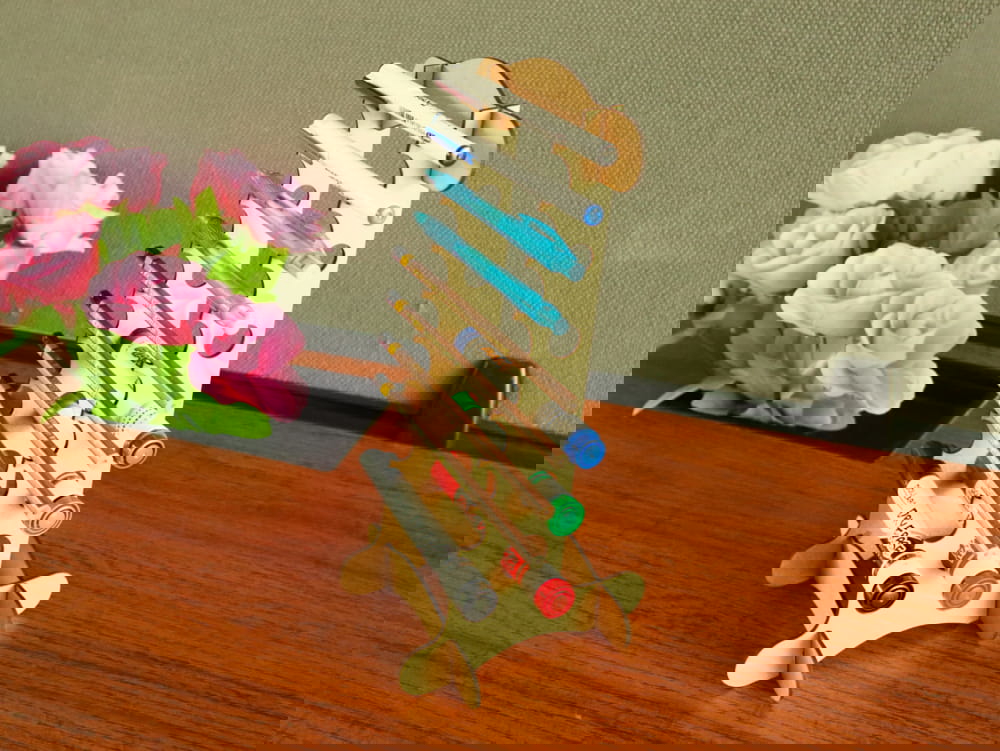 طرح پایه خودکار رومیزی طرح دار مناسب برای استفاده در دستگاه های cnc چوب و cnc لیزر - laser cut desktop pen stand rack holder display stand cdr file