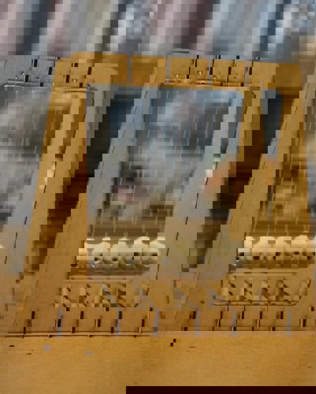 طرح گهواره نیوتن مناسب برای استفاده در دستگاه های cnc چوب و cnc لیزر - laser cut newtons cradle cdr file