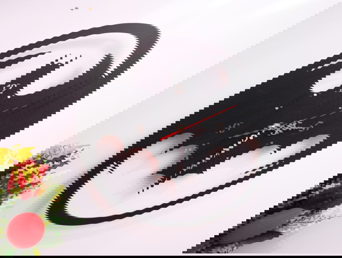 طرح ساعت دیواری بتمن مناسب برای استفاده در دستگاه های cnc چوب و cnc لیزر - laser cut batman wall clock cdr file