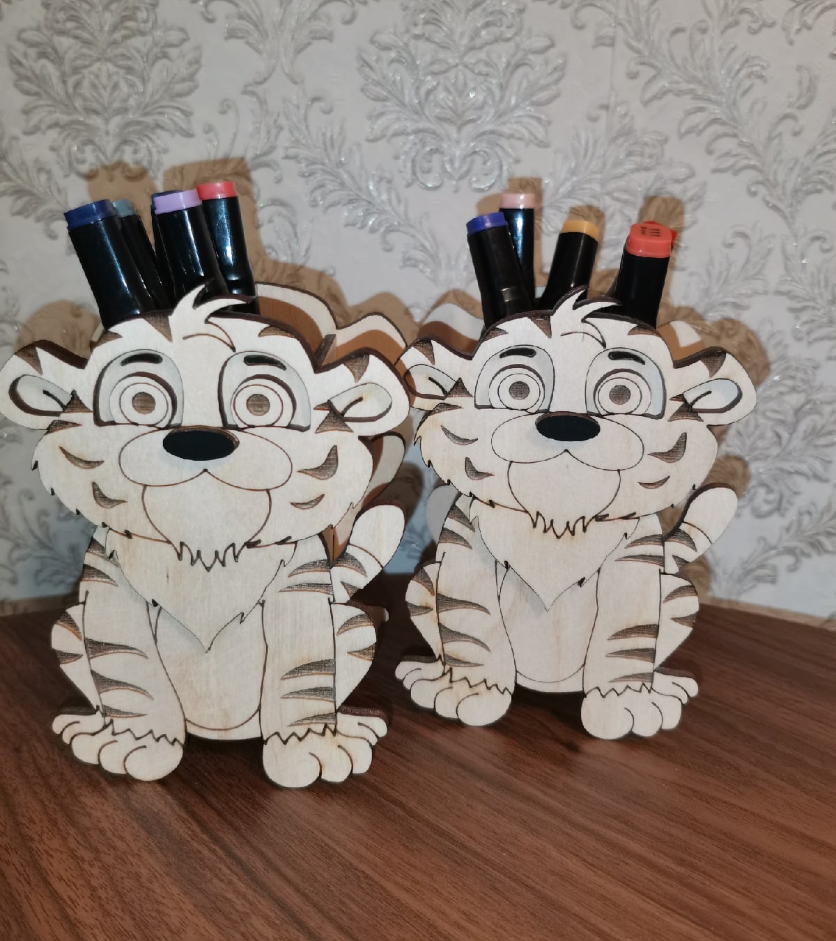 طرح جا مدادی ببر مناسب برای استفاده در دستگاه های cnc چوب و cnc لیزر - laser cut tiger pencil holder cdr file