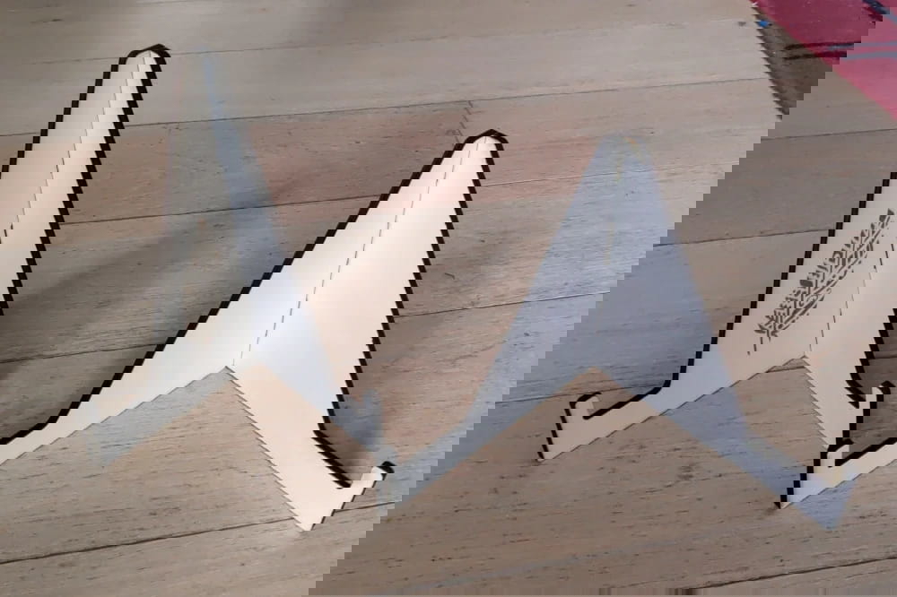 طرح برای پایه قاب عکس مناسب برای استفاده در دستگاه های cnc چوب و cnc لیزر - laser cut photo frame stand svg file