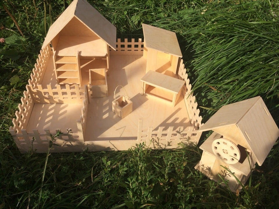 طرح اسباب بازی چوبی خانه روستایی مناسب برای استفاده در دستگاه های cnc چوب و cnc لیزر - laser cut wooden toy farm house cdr file