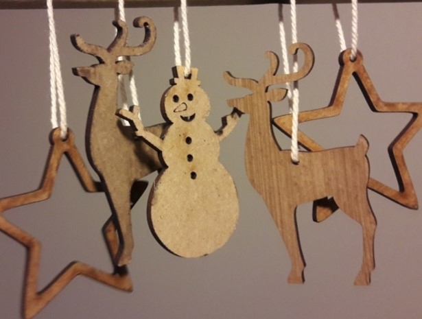 طرح آویز کریسمس مناسب برای استفاده در دستگاه های cnc چوب و cnc لیزر - laser cut christmas hanging decorations cdr file