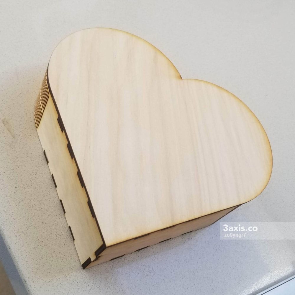 طرح جعبه کادوی قلب ولنتاین ساده مناسب برای استفاده در دستگاه های cnc چوب و cnc لیزر - laser cut simple valentine heart gift box svg file