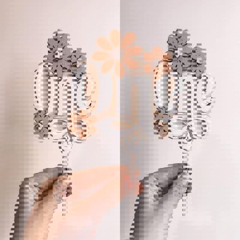 طرح رویه کیک دیزی ، یک رویه کیک تولد یک سالگی مناسب برای استفاده در دستگاه های cnc چوب و cnc لیزر - laser cut daisy cake topper one 1st birthday cake topper