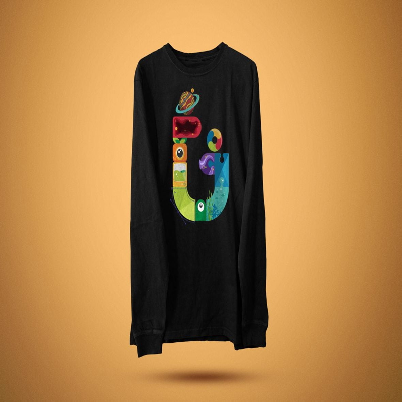فایل موکاپ تی‌شرت مشکی - Black T-Shirt Mockup
