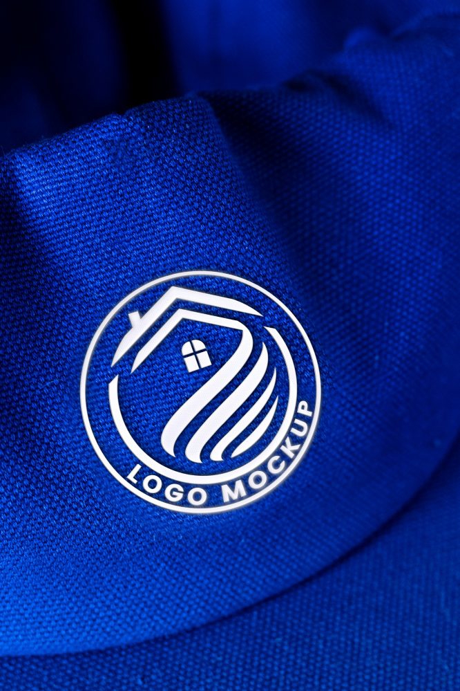 فایل موکاپ لوگو پارچه‌ای آبی و سفید - Blue and White Textile Logo Mockup