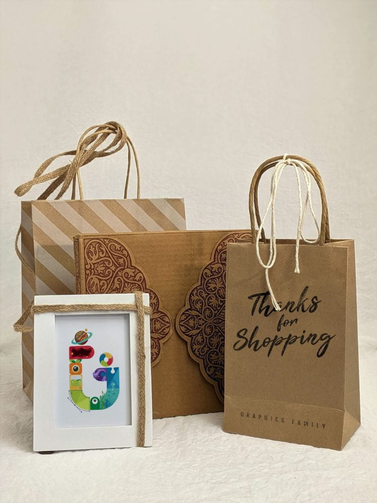 فایل ماکت کیف و قاب سازگار با محیط زیست - Eco Bag and Frame Mockup