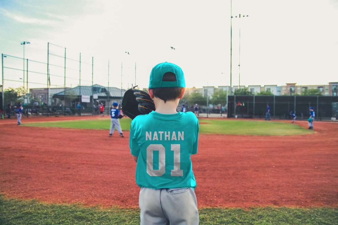 فایل موکاپ تی‌شرت بازیکن بیسبال - Baseball Player T-shirt Mockup