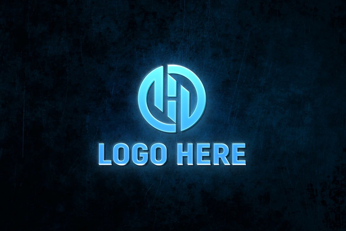 فایل موکاپ لوگو با افکت نور آبی روی دیوار مشکی - Blue light effects logo mockup on black wall