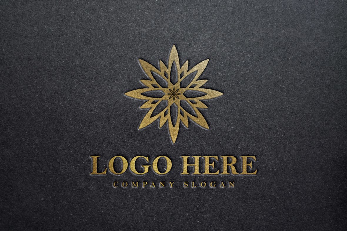 فایل موکاپ لوگوی هنری طلایی روی کاغذ مشکی - Golden art logo mockup on black paper