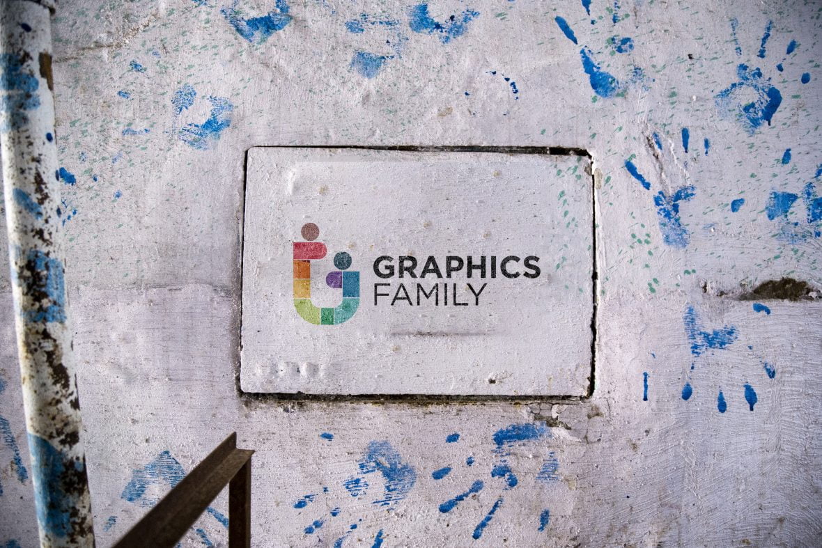 فایل موکاپ لوگو دیواری چاپ دستی - Hand Printed Wall Logo Mockup