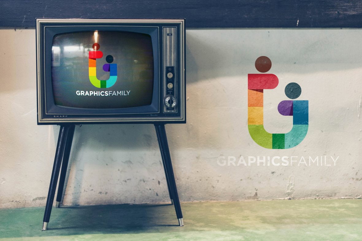 فایل موکاپ لوگوی تلویزیون قدیمی با مشکل قطعی برق - Old TV Glitch Logo Mockup